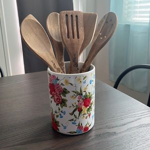 The pioneer Woman Utensil Holder